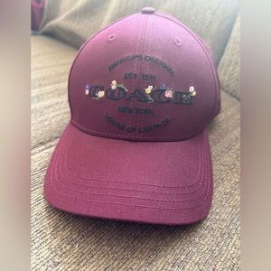 Coach o/s women’s  burgundy ball cap new